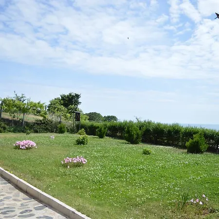 شقة فندقية Afrodita 2 2*